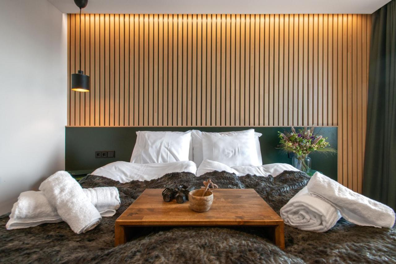 Haltia Lake Lodge Nature Boutique Hotel & Glamping Esbo Exteriör bild
