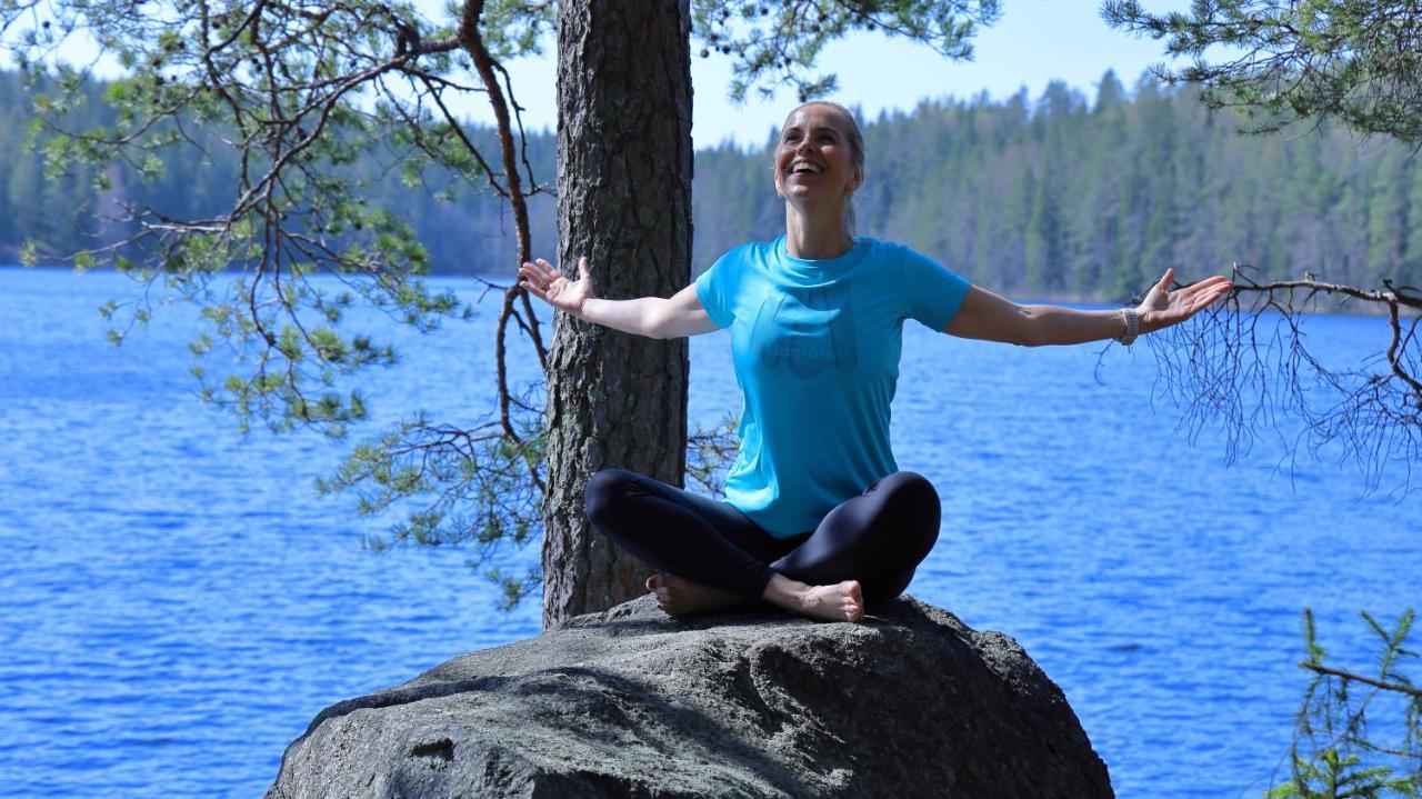 Haltia Lake Lodge Nature Boutique Hotel & Glamping Esbo Exteriör bild