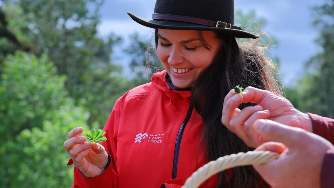 Haltia Lake Lodge Nature Boutique Hotel & Glamping Esbo Exteriör bild