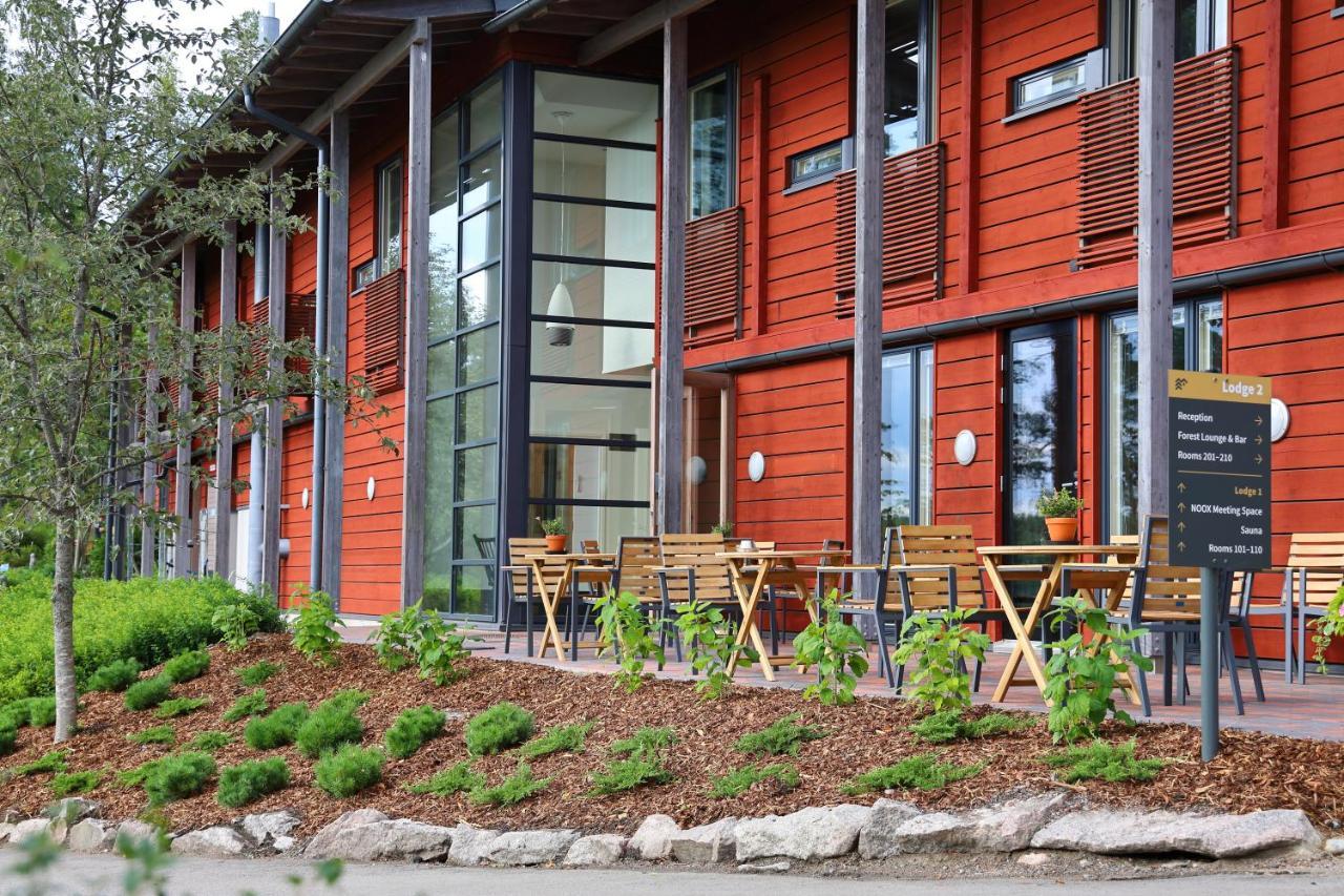 Haltia Lake Lodge Nature Boutique Hotel & Glamping Esbo Exteriör bild