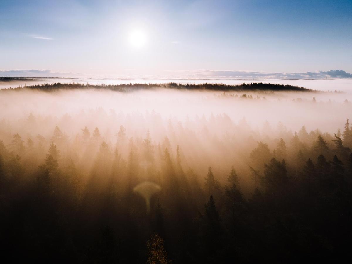 Haltia Lake Lodge Nature Boutique Hotel & Glamping Esbo Exteriör bild