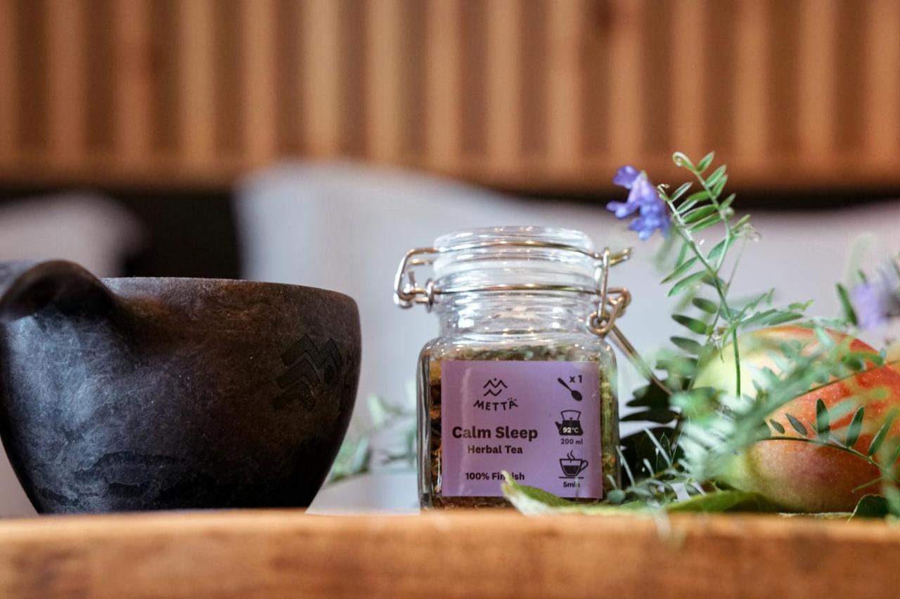Haltia Lake Lodge Nature Boutique Hotel & Glamping Esbo Exteriör bild
