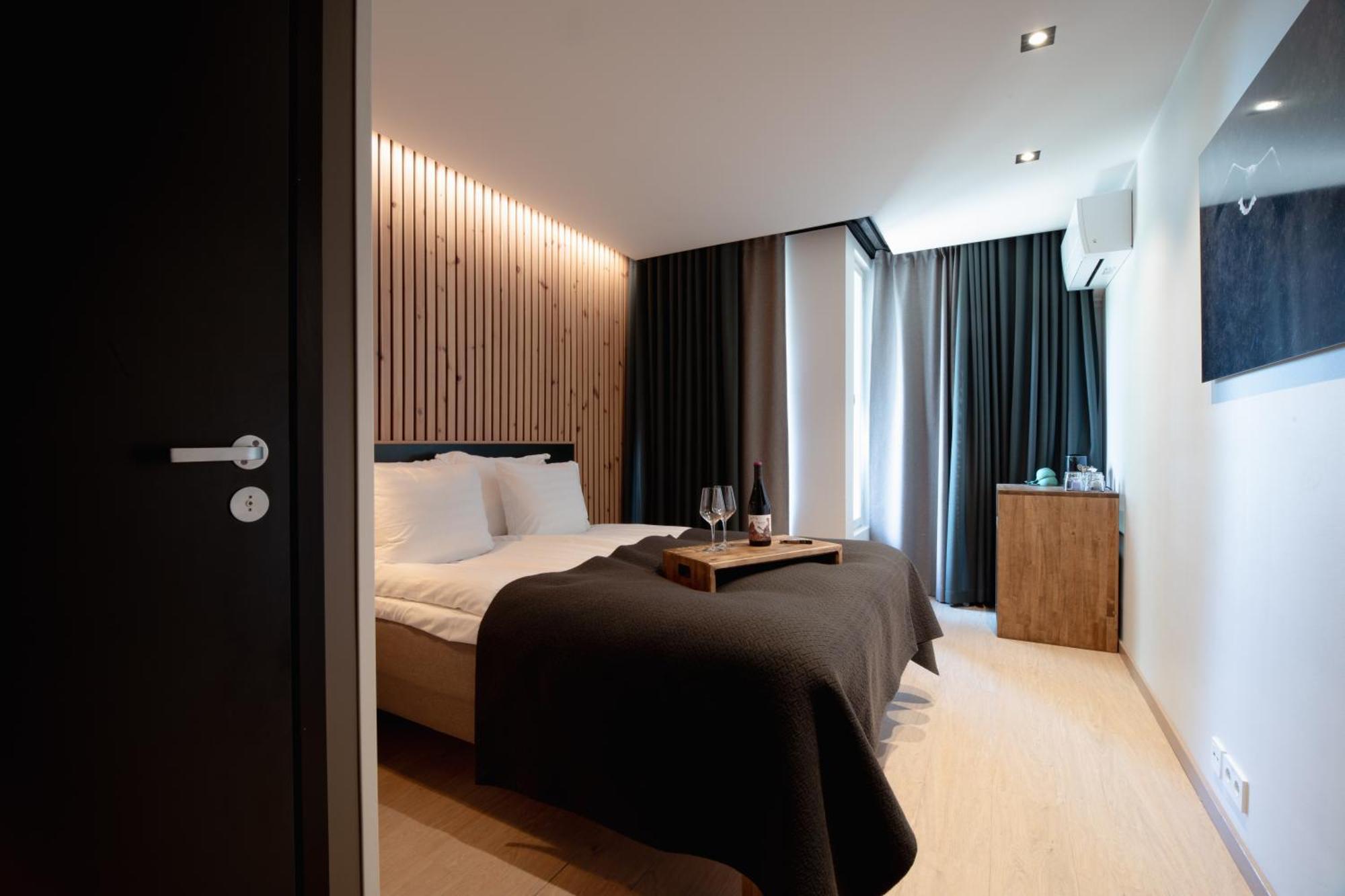 Haltia Lake Lodge Nature Boutique Hotel & Glamping Esbo Exteriör bild