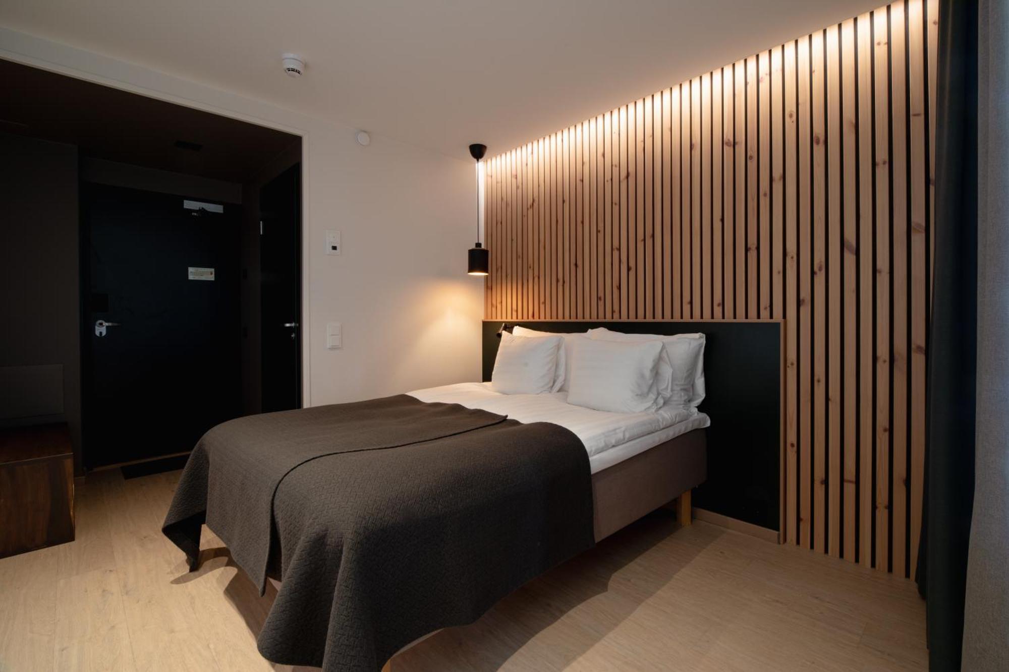 Haltia Lake Lodge Nature Boutique Hotel & Glamping Esbo Exteriör bild